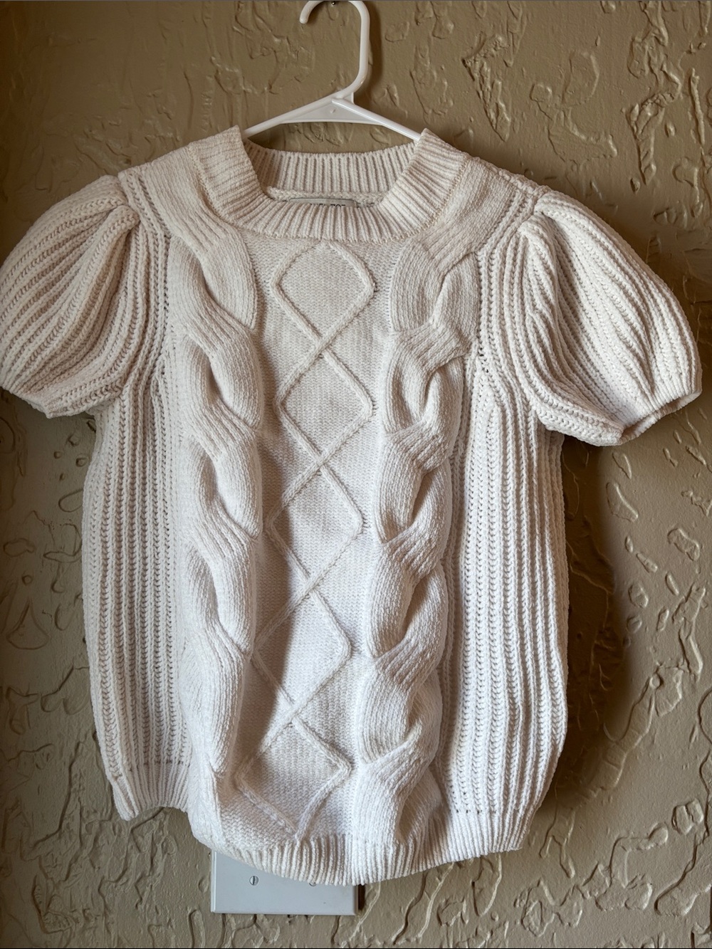 Rachel Zoe Cream Cable-Knit Puff-Sleeve Sweater. NWOT